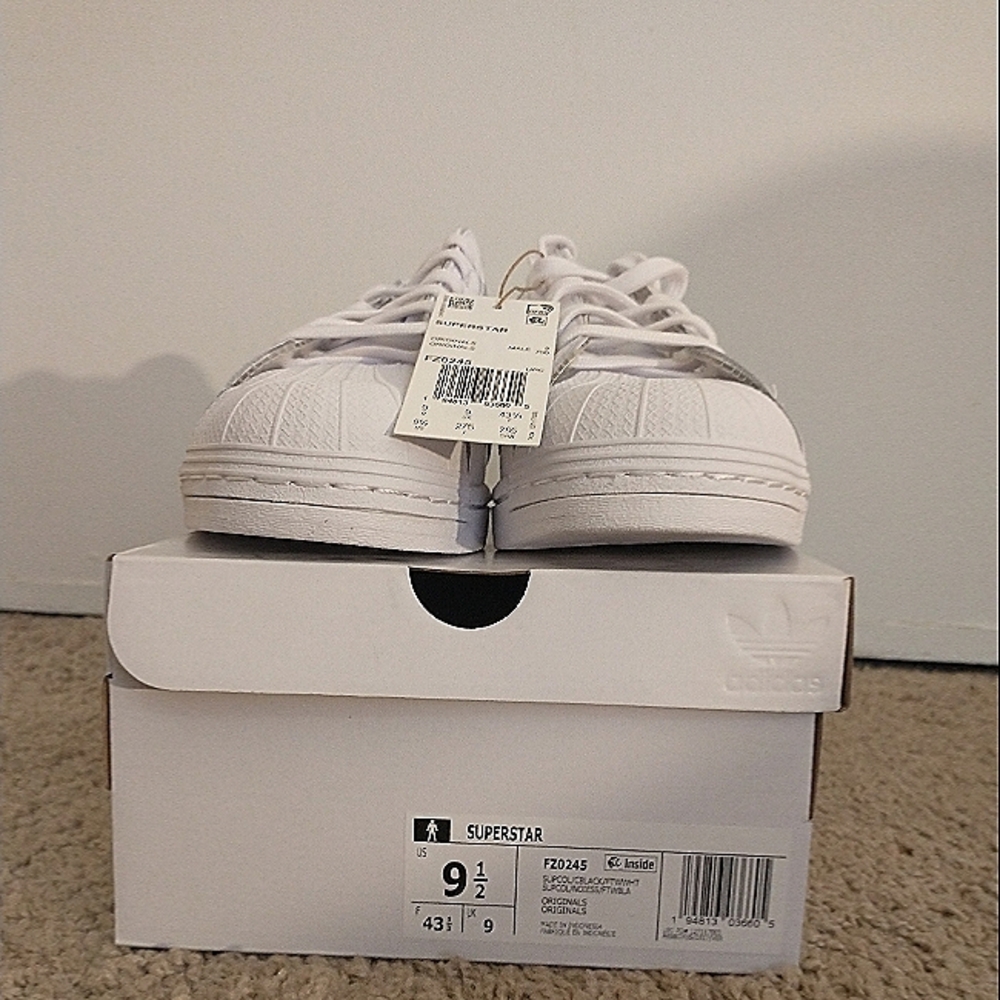 ADIDAS OG Superstar Transparent size:9.5 color: white and transparent